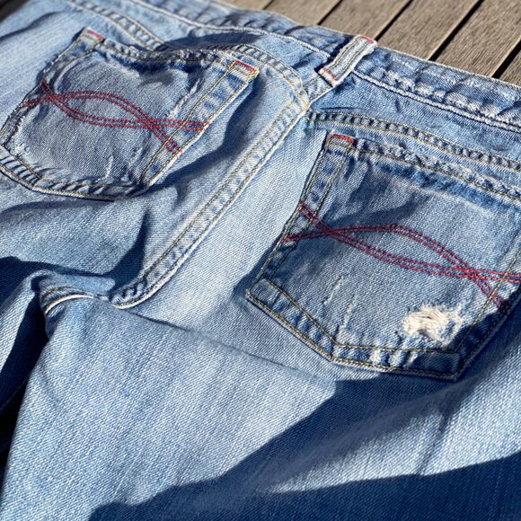 Abercrombie & Fitch Distressed Rolled Cuff Jeans (8R) - Picture 13 of 14